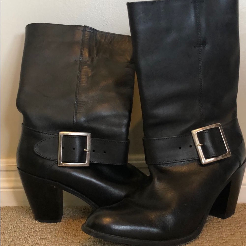 Leather Buckle Cowboy Boots, Black. size 9 1/2.